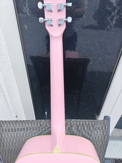 Squier by Fender Hello Kitty Acoustic