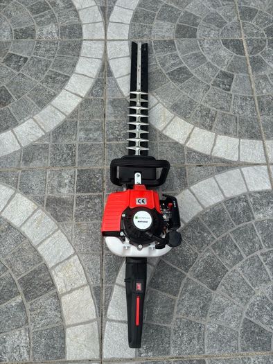 hedge strimmers