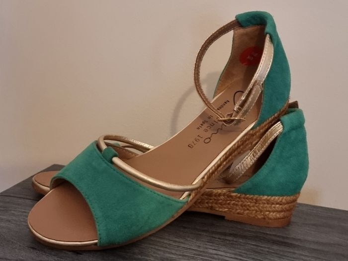 Gaimo Wedge Sandals UK4