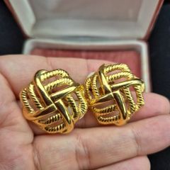 Vintage Gold Tone Earrings