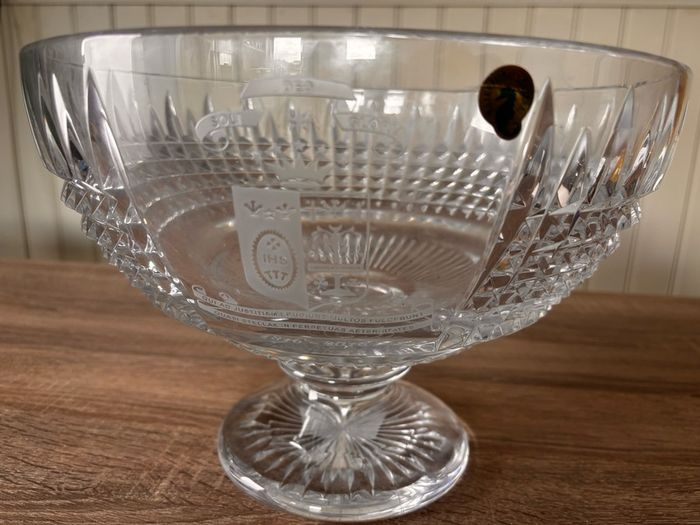 Waterford Crystal Lismore Diamond Centrepiece Ursuline Waterford Provenance