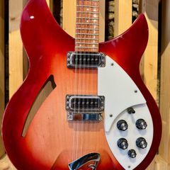 Rickenbacker 330/12 USA