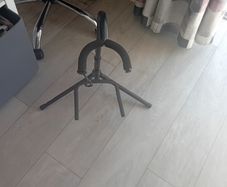 guitar holder