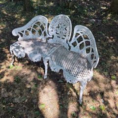 Cast Iron Lover Chair