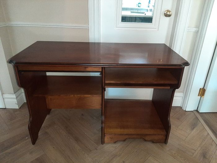 desk