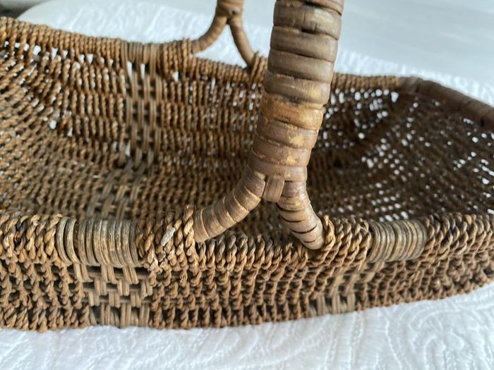 Antique Basket Truc style