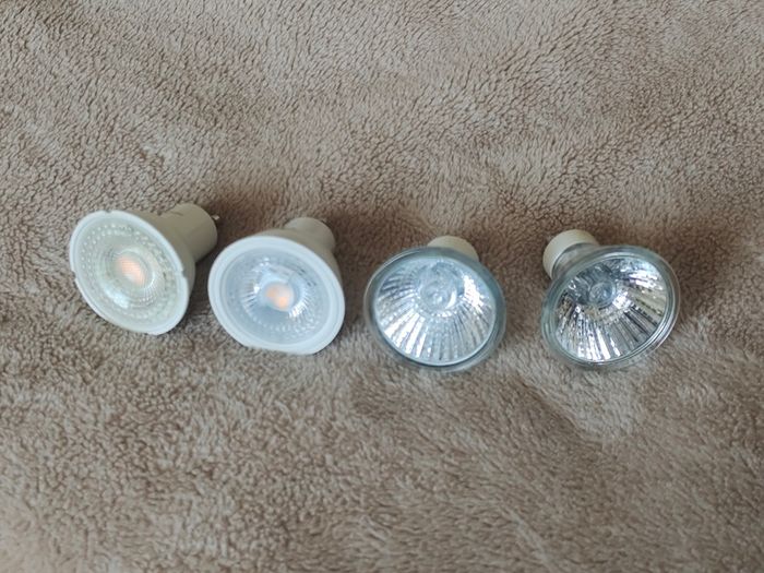 2 Brand New x2 Wall/Ceiling Adjustable Spot Lights Black Nickel Woodie's + 4 Halogen & LED bulbs