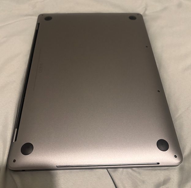 MacBook Pro A2251(13-inch, 2020, Four Thunderbolt 3 ports)