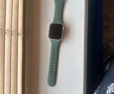 apple watch SE3 GPS 40mm starlight aluminium case