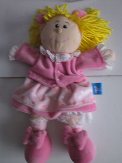 Fiesta Crafts  Tellatale Girl Hand Puppet