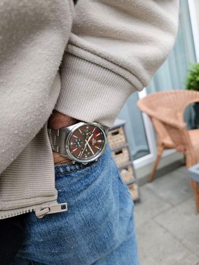 Watch Orient Neo 70' Calendar. Quartz.