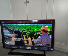 43" Samsung Smart 4K TV Perfect