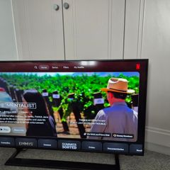 43" Samsung Smart 4K TV Perfect