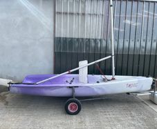 Topaz sailing dingy