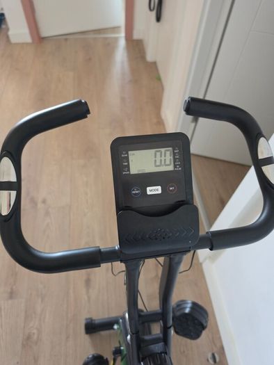 Foldable exercise bike