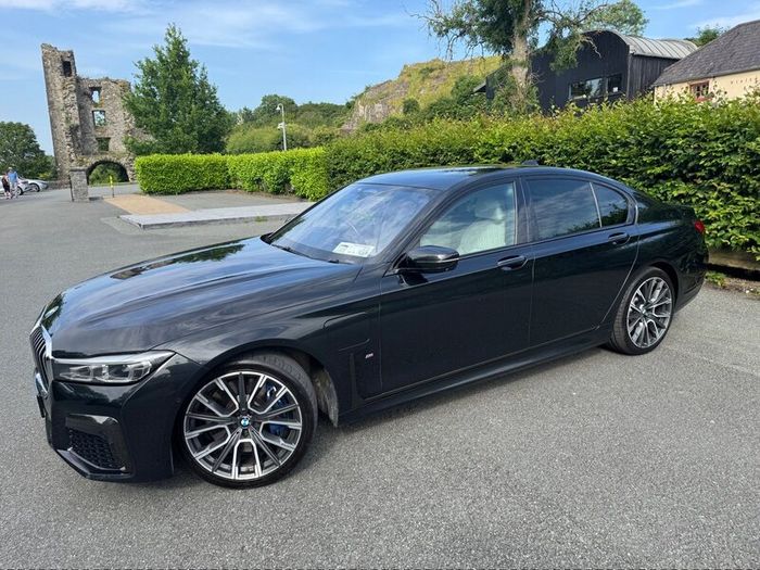 BMW 7-Series 2021