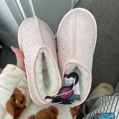 Pink diamond slippers