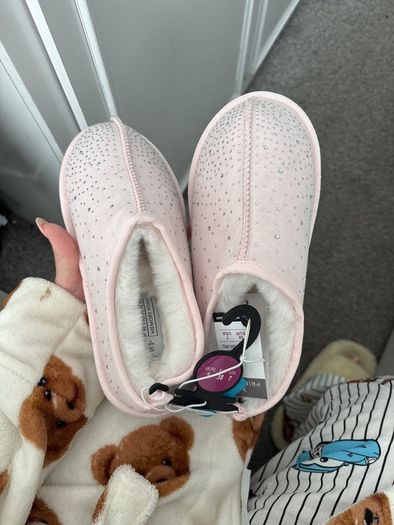Pink diamond slippers