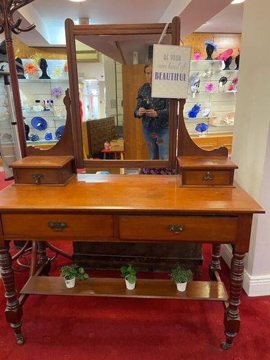 Antique victorian/edwardian dressing table