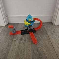 Hot wheels city track