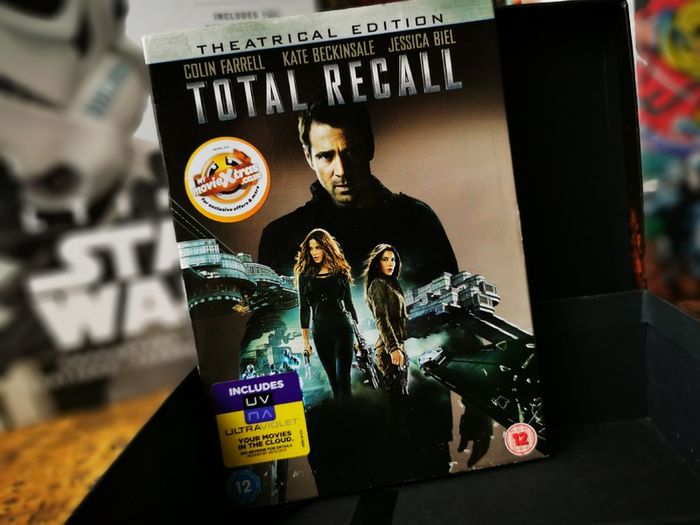 Total Recall ! Theatrical Edition ! DVD ! 2012 ! Starring Collin Farell ! Sci-Fi Movie !