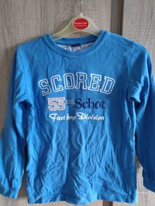 Boy tops 4/6 years old barely worn 8.each