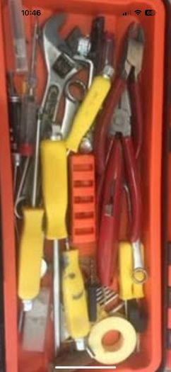 300 euro for the lot no offers full toolboxes to choose from see pictures too many to list