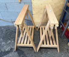 Trestles / desk legs