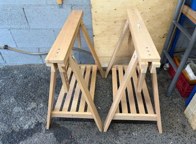 Trestles / desk legs