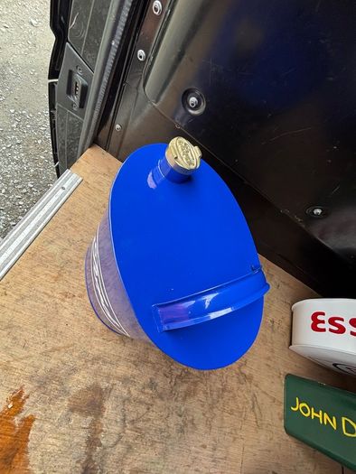 oil can