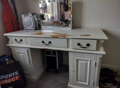 desk