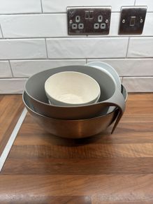 plates and bowls
