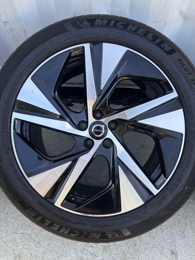 Genuine Volvo XC90 R Design 20" Alloy Wheels