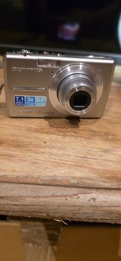 Olympus x-785 digital camera