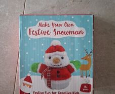 BNIB Make your own festive snowman