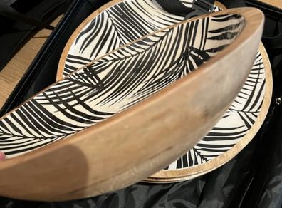 8 bamboo plates and a salad bowl set mango leaf print new good for barbecue party