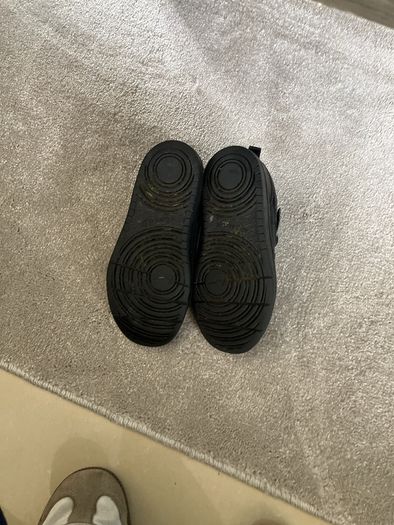 Boys court shoes