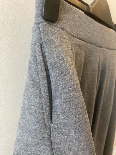 Lily & Dan grey skirt (new) age 9-10