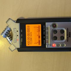 Zoom H4N 4-track recorder