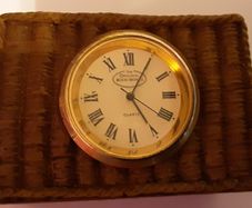 picnic hamper clock