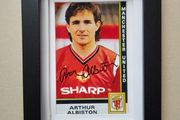 Manchester United autograph Arthur Albiston