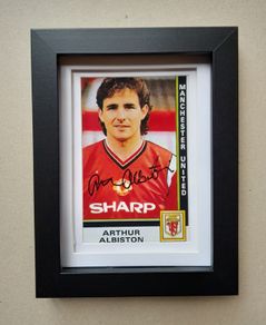 Manchester United autograph Arthur Albiston
