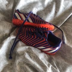 kids football boots
