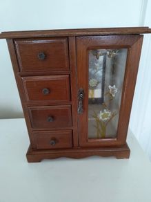 Jewellery box..Wooden Vintage