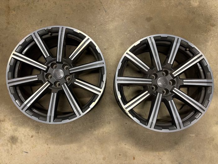 Audi 20-inch alloy wheels with Davanti tyres