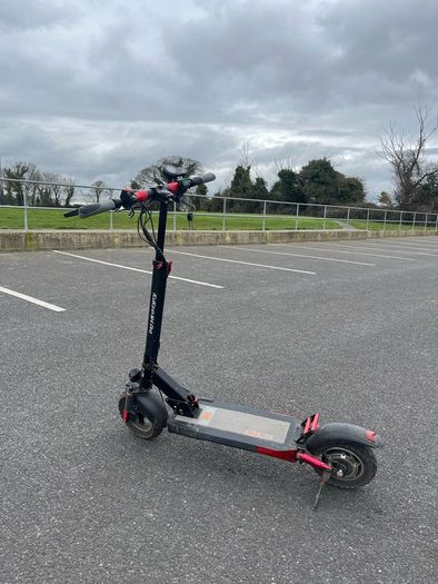 Kugo M4 PRO - Electric scooter