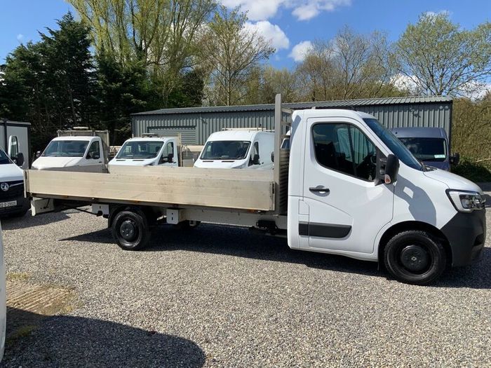 Renault Master Dropside 2020 ( 1 Year Warranty ) .