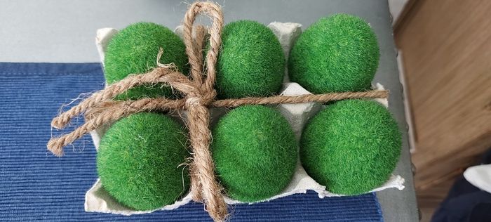 Beautiful Home Decor (eggs)- New!