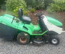 Ride on mower