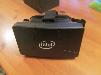 virtual reality head set